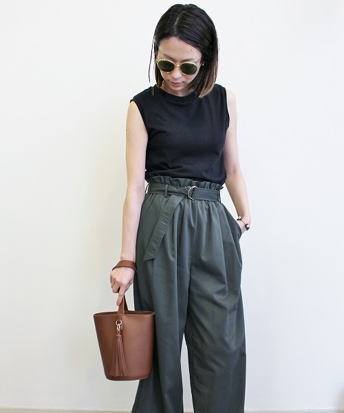 ottilie(オティーリエ)の「ノースリーブTシャツ(Tシャツ/カットソー・レディース・ホワイト/グレー/ブラック/アイボリー・FREE)」の15枚目の写真