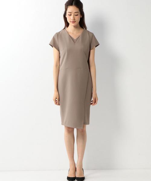 THE STATION STORE(ザ ステーション ストア)の「<closet story> □ダブルVネック タック SSL ワンピース(ワンピース・レディース・ベージュ/ロイヤルブルー・FREE)」の4枚目の写真