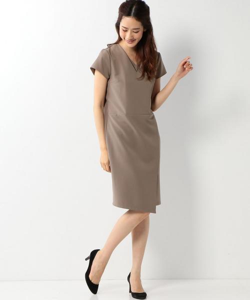 THE STATION STORE(ザ ステーション ストア)の「<closet story> □ダブルVネック タック SSL ワンピース(ワンピース・レディース・ベージュ/ロイヤルブルー・FREE)」の6枚目の写真