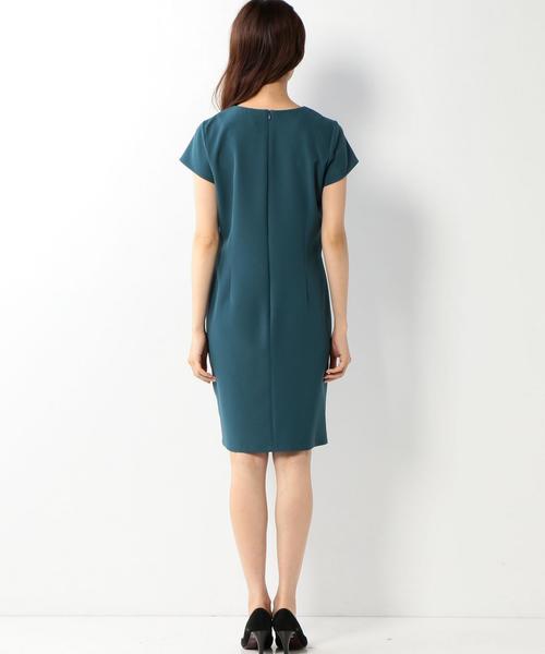THE STATION STORE(ザ ステーション ストア)の「<closet story> □ダブルVネック タック SSL ワンピース(ワンピース・レディース・ベージュ/ロイヤルブルー・FREE)」の14枚目の写真