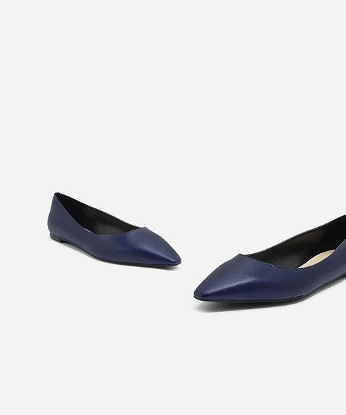 CHARLES & KEITH(チャールズ & キース)の「ポインテッドバレリーナパンプス / POINTED BALLERINA PUMPS(バレエシューズ・レディース・ネイビー/ブラック/シルバー・23.5cm/23cm/24.5cm)」の17枚目の写真