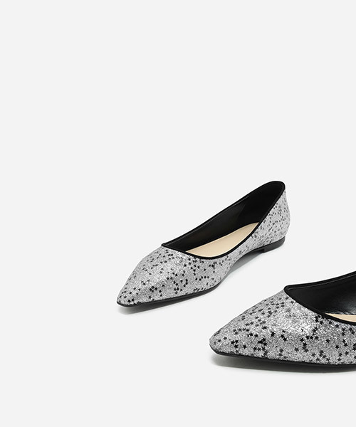 CHARLES & KEITH(チャールズ & キース)の「ポインテッドバレリーナパンプス / POINTED BALLERINA PUMPS(バレエシューズ・レディース・ネイビー/ブラック/シルバー・23.5cm/23cm/24.5cm)」の12枚目の写真
