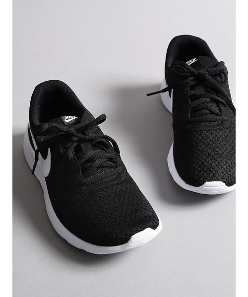 NIKE（ナイキ）の「【NIKE】軽量×メッシュ×クッション効果で快適な履き心地♪ナイキタンジュンGS（スニーカー・レディース・ホワイト/ブラック/グレー/ブルー・25/24/24.5/22.5/23/23.5）」の3枚目の写真