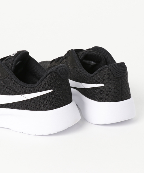 NIKE（ナイキ）の「【NIKE】軽量×メッシュ×クッション効果で快適な履き心地♪ナイキタンジュンGS（スニーカー・レディース・ホワイト/ブラック/グレー/ブルー・25/24/24.5/22.5/23/23.5）」の5枚目の写真