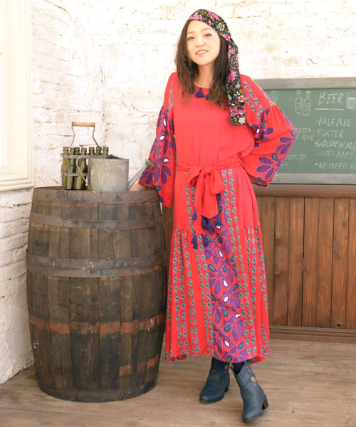 チャイハネ（チャイハネ）の「【チャイハネ】チロリアンプリントワンピース（ワンピース・レディース・ブルー/レッド/ホワイト/イエロー・FREE）」の4枚目の写真