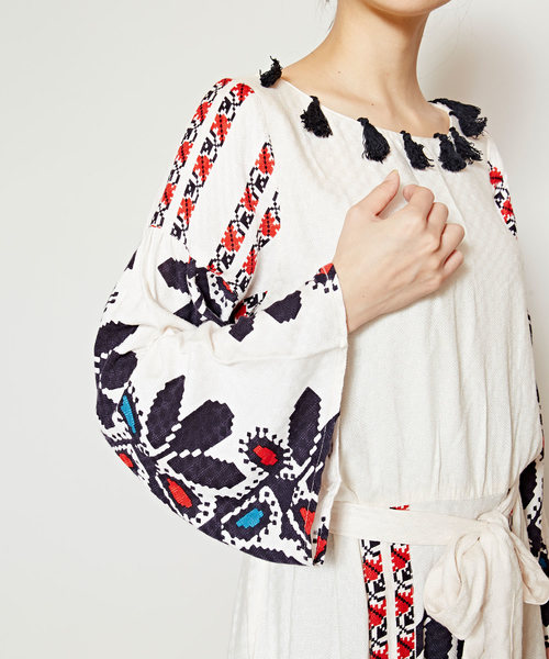 チャイハネ（チャイハネ）の「【チャイハネ】チロリアンプリントワンピース（ワンピース・レディース・ブルー/レッド/ホワイト/イエロー・FREE）」の9枚目の写真