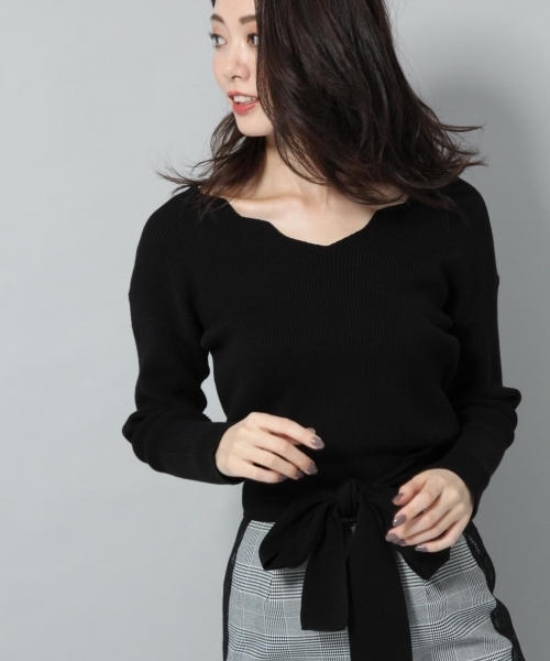 Andemiu（アンデミュウ）の「スカラップリボンベルトニット778546（ニット/セーター・レディース・ネイビー/ブラック/ピンク/オフホワイト/マスタード・FREE）」の3枚目の写真