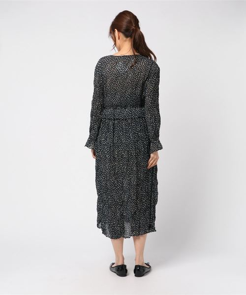 flower（フラワー）の「クランプルドットワンピース（ワンピース・レディース・ブラック/グレー・FREE）」の4枚目の写真