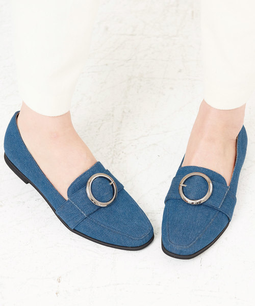 KOBE LETTUCE(コウベレタス)の「サークルバックルスクエアトゥローファーシューズ(ローファー・レディース・ホワイト/ブラック/ブルー系その他/ピンクベージュ・LL/S/M/L)」の3枚目の写真