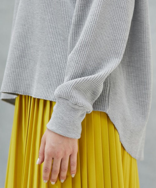 Chaco closet（チャコ クローゼット）の「オーバーサイズサーマルクルーネックプルオーバー（Tシャツ/カットソー・レディース・ブラック/オフホワイト/杢グレー/ベージュ/オリーブ/モカ・FREE）」の11枚目の写真