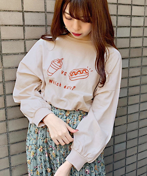 apres jour(アプレジュール)の「袖ボリュームプリントロンT【ZOZOTOWN限定アイテム】(Tシャツ/カットソー・レディース・ベージュ/オフホワイト/サックスブルー/その他・フリー)」の1枚目の写真