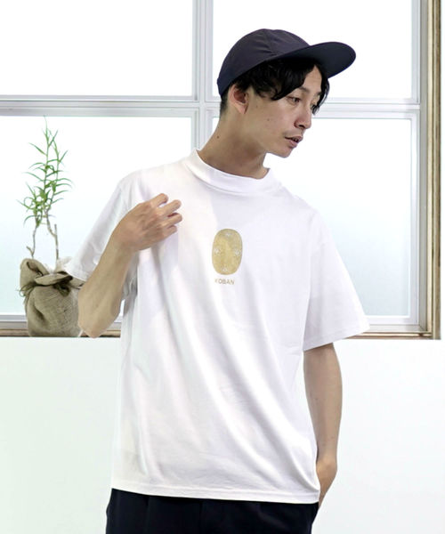 L&HARMONY(エルアンドハーモニー)の「<L&HARMONY / エルアンドハーモニー>ハイクルーネックプリントTシャツ"KOBAN"(Tシャツ/カットソー・メンズ・ホワイト/ネイビー/グレー・MEDIUM/LARGE)」の1枚目の写真