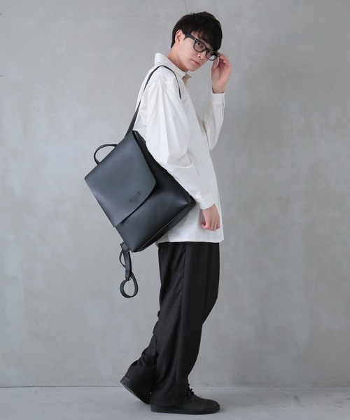 『フェイクレザーカブセリュック』