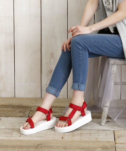 VIVIAN(ヴィヴィアン)の「ベルクロスポーツ厚底サンダル(サンダル・レディース・レッド/ブラック/グレー/カーキ/ネイビー/ホワイト・M/LL/SS/S/L)」の6枚目の写真