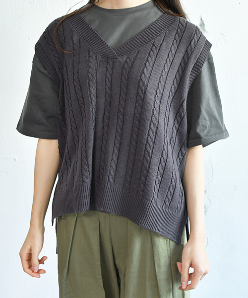 PairPair（ペアペア）の「リブ編み定番ニットベスト（ベスト・レディース・ブラック/アイボリー・FREE）」の15枚目の写真