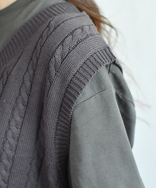 PairPair（ペアペア）の「リブ編み定番ニットベスト（ベスト・レディース・ブラック/アイボリー・FREE）」の5枚目の写真