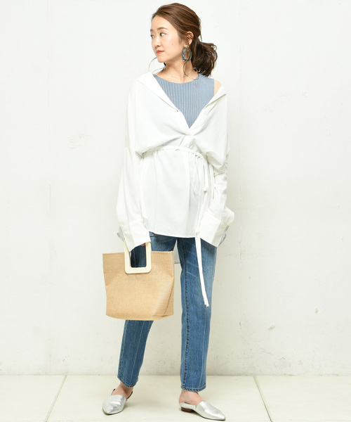 DouDou（ドゥドゥ）の「ウエストベルトシャツ（シャツ/ブラウス・レディース・ホワイト/ダークブラウン/ベージュ/ピンク/ブラック・FREE）」の19枚目の写真