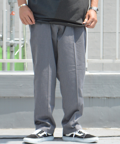 Dickies（ディッキーズ）の「Dickies/ ディッキーズ TCツイルタック入り リラックスパンツ（その他パンツ・メンズ・ブラック/ベージュ/ネイビー/グレー・32/34/30）」の2枚目の写真