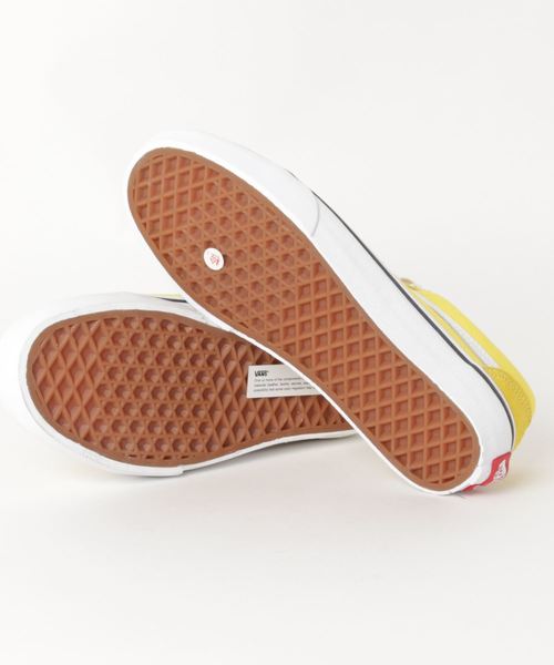 VANS（バンズ）の「オールドスクール OLD SKOOL VN0A4BV5FSX（スニーカー・レディース・イエロー・23.5cm/24cm/28cm/27.5cm/27cm/26.5cm/26cm/24.5cm/23cm）」の3枚目の写真