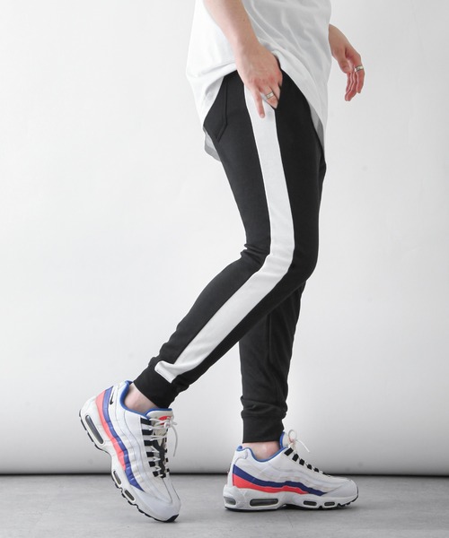 ZIP FIVE（ジップファイブ）の「【ZIP FIVE】ストレッチジョガーラインジャージパンツ（その他パンツ・レディース・ブラック/ネイビー/グレー/カーキ/ブラック×ホワイト/ブラック×ブラック/ブラック×グリーン/チャコール/ブラック×ブルー/ブラック系・SMALL/MEDIUM/LARGE/X-LARGE）」の6枚目の写真