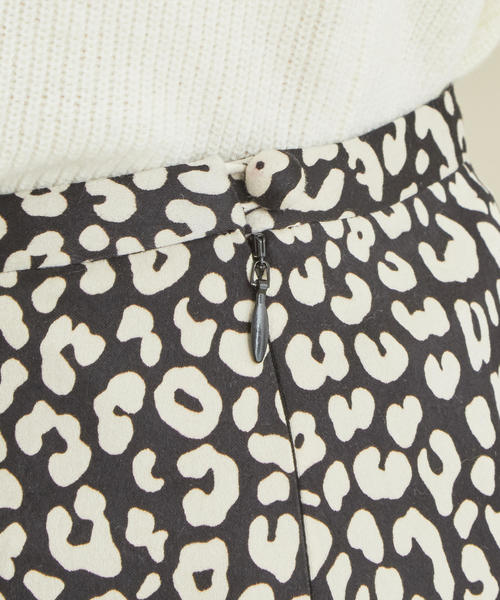 BEAUTY&YOUTH UNITED ARROWS（ビューティーアンドユースユナイテッドアローズ）の「BY∴ レオパードプリントマキシ丈スカート（スカート・レディース・ブラック・LARGE/MEDIUM/SMALL）」の9枚目の写真