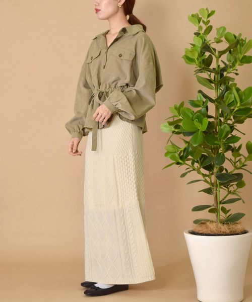 w closet（ダブルクローゼット）の「ピーチスエードBIGシャツ（シャツ/ブラウス・レディース・グレー/カーキ/ピンクベージュ・FREE）」の13枚目の写真