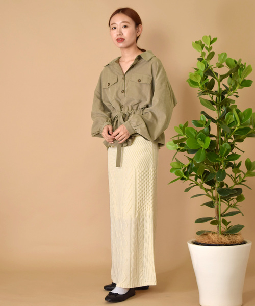 w closet（ダブルクローゼット）の「ピーチスエードBIGシャツ（シャツ/ブラウス・レディース・グレー/カーキ/ピンクベージュ・FREE）」の16枚目の写真