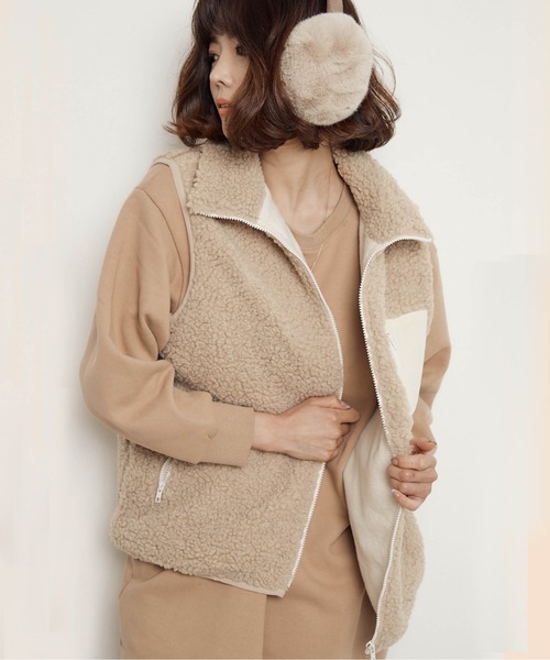 miniyu(ミニュウ)の「ボアフリースベスト(その他アウター)」|ベージュ