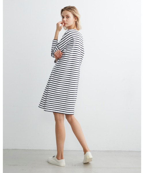 Traditional Weatherwear（トラディショナルウェザーウェア）の「SIDE BUTTON TUNIC DRESS（チュニック・レディース・ネイビー×ホワイト/ホワイト×ネイビー/ホワイト/パープル系その他・S）」の8枚目の写真