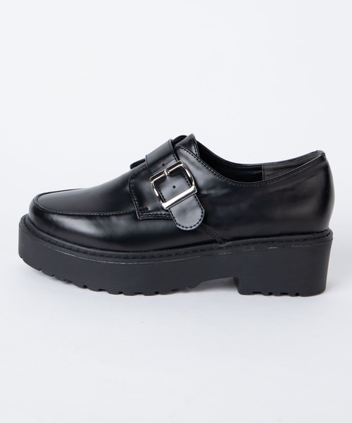 WEGO(ウィゴー)の「WEGO/ベルトデザインシューズ(ローファー・レディース・ブラック/ベージュ・MEDIUM/LARGE)」の4枚目の写真