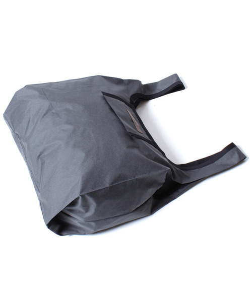 TROVE（トローヴ）の「TROVE / PACKABLE ECO BAG（エコバッグ/サブバッグ・メンズ・グレー/チャコール/パープル・FREE）」の12枚目の写真