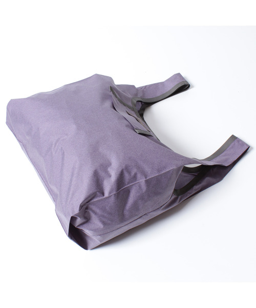 TROVE（トローヴ）の「TROVE / PACKABLE ECO BAG（エコバッグ/サブバッグ・メンズ・グレー/チャコール/パープル・FREE）」の11枚目の写真
