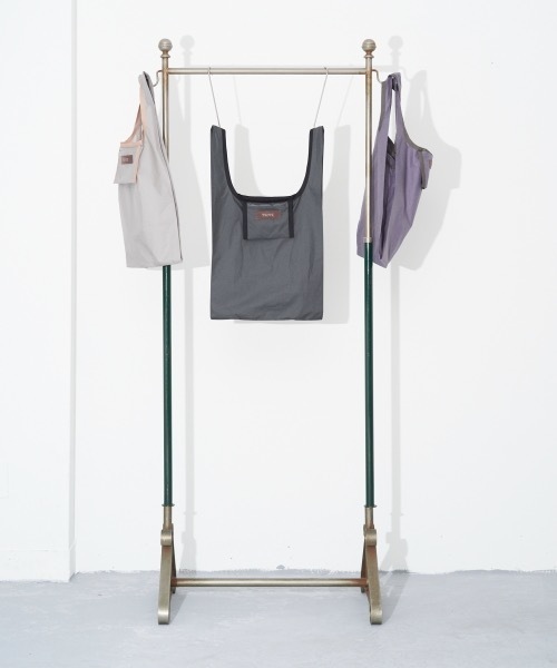 TROVE（トローヴ）の「TROVE / PACKABLE ECO BAG（エコバッグ/サブバッグ・メンズ・グレー/チャコール/パープル・FREE）」の15枚目の写真