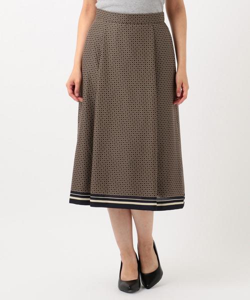 J.PRESS(ジェイプレス)の「【洗える】ジオメトリックプリント スカート(スカート・レディース・グレー系5/ネイビー系5・7/9/11)」の2枚目の写真
