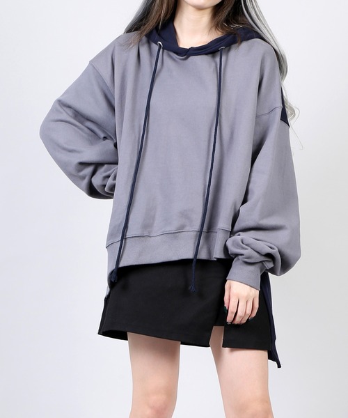DING（ディング）の「DING/アシンメトリーバイカラーパーカー（パーカー・レディース・ベージュ/グレー・FREE）」の2枚目の写真