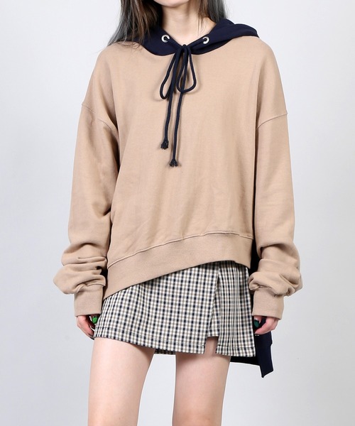 DING（ディング）の「DING/アシンメトリーバイカラーパーカー（パーカー・レディース・ベージュ/グレー・FREE）」の12枚目の写真