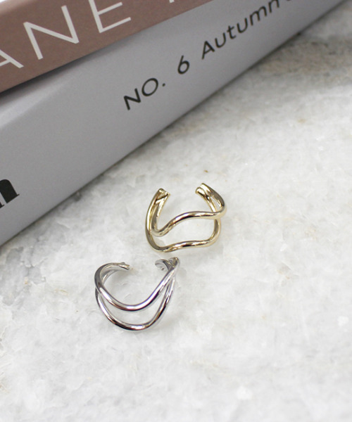 MODE ROBE(モードローブ)の「ダブルラインウェーブリング 12号 リング(リング・レディース・シルバー/ゴールド・12号)」の4枚目の写真