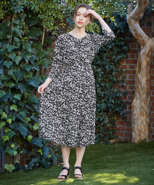 セール 洗える フローティーフラワープリント ワンピース ワンピース Feroux フェルゥ のファッション通販 Zozotown