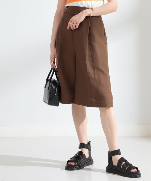 Ray BEAMS(レイビームス)の「Ray BEAMS / 1タック ワイド ハーフパンツ(その他パンツ・レディース・ベージュ/ダークブラウン・0/1)」の15枚目の写真