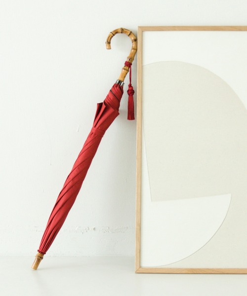 utatane（ウタタネ）の「日傘 完全遮光100％ 晴雨兼用 竹ハンドル55cm大判（長傘・レディース・ブラック/グレー/ネイビー/ベージュ/レッド/ピンク/ブルー/グリーン/マスタード/ラベンダー・FREE）」の10枚目の写真