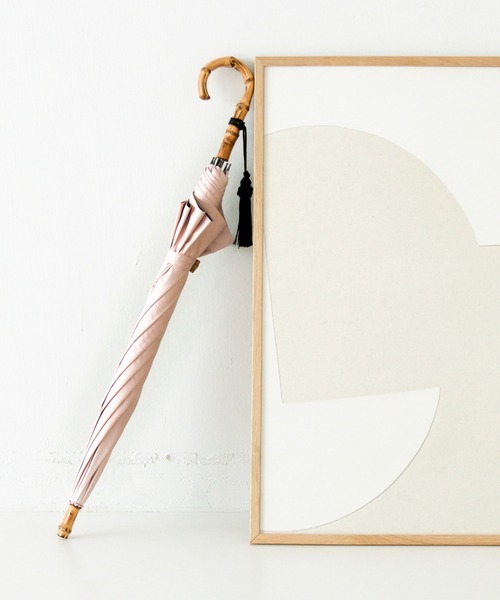 utatane（ウタタネ）の「日傘 完全遮光100％ 晴雨兼用 竹ハンドル55cm大判（長傘・レディース・ブラック/グレー/ネイビー/ベージュ/レッド/ピンク/ブルー/グリーン/マスタード/ラベンダー・FREE）」の9枚目の写真