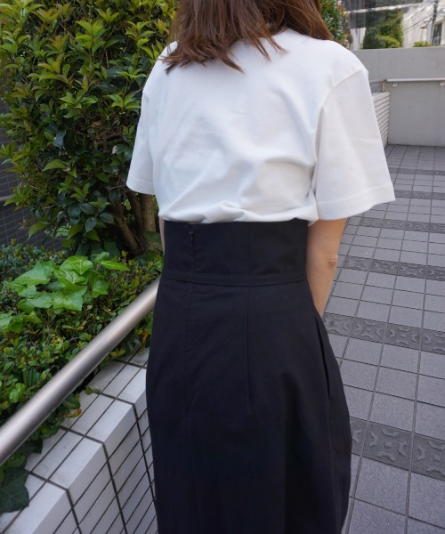 AZUL ENCANTO（アズールエンカント）の「MAKING MERRYオーバーTシャツ（Tシャツ/カットソー・レディース・ダークブラウン/ベージュ/アイボリー・FREE）」の17枚目の写真