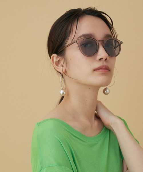 ADAM ET ROPE'（アダムエロペ）の「セルフレームボストンサングラス（サングラス・レディース・チャコールグレー/ライトグレー/ブラック/ベージュ/ピンク系その他2・FREE）」の12枚目の写真