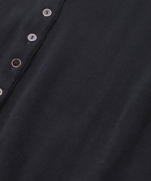 NIMES（ニーム）の「コンパクトスピン ボタンカーディガン（ニット/セーター・レディース・ベージュ/パープル/ミント/ブラック・99）」の13枚目の写真