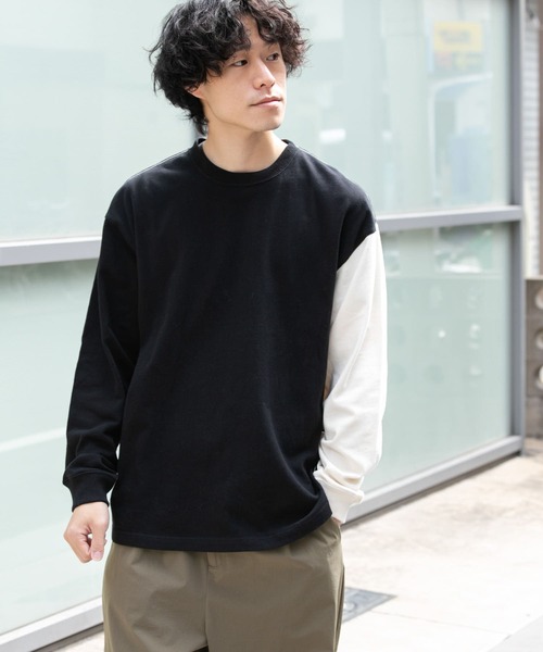 ITEMS URBANRESEARCH(アイテムズ アーバンリサーチ)の「USAコットン 袖配色 長袖Tシャツ(Tシャツ/カットソー・メンズ・オフホワイト/ブラック・MEDIUM/LARGE)」の2枚目の写真