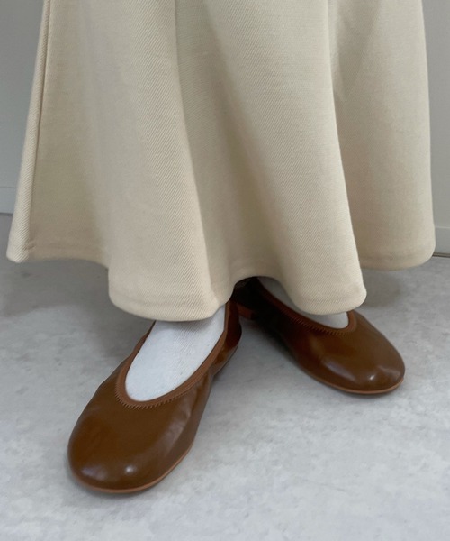 LE MORE（リモア）の「ラウンドパイピングパンプス（バレエシューズ・レディース・ベージュ/ブラウン/アイボリー・S/M/L）」の13枚目の写真