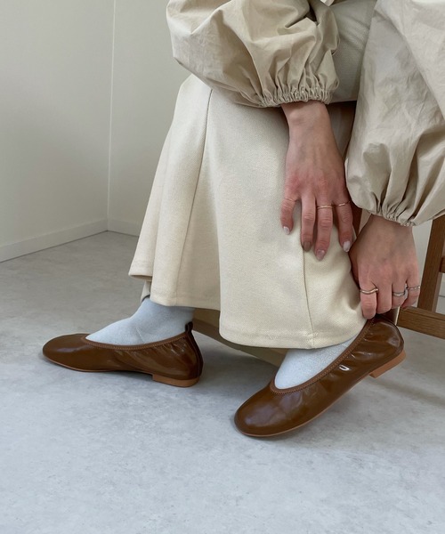 LE MORE（リモア）の「ラウンドパイピングパンプス（バレエシューズ・レディース・ベージュ/ブラウン/アイボリー・S/M/L）」の12枚目の写真