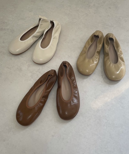 LE MORE（リモア）の「ラウンドパイピングパンプス（バレエシューズ・レディース・ベージュ/ブラウン/アイボリー・S/M/L）」の5枚目の写真