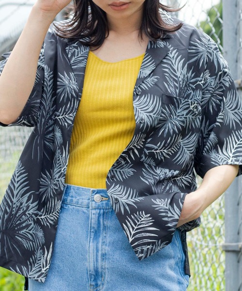 WEGO（ウィゴー）の「WEGO/オーバーハーフスリーブシャツ（シャツ/ブラウス・レディース・ベージュ/ホワイト/アイボリー/オレンジ/グリーン系その他/その他1/その他2/ブラック系その他・FREE）」の2枚目の写真