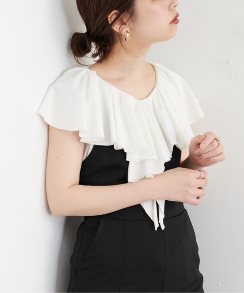 natural couture(ナチュラルクチュール)の「【WEB限定カラー有り】ラッフルフリルT(シャツ/ブラウス・レディース・オフホワイト/ブラウン/ラベンダー/ブラック/ピンク・FREE)」の8枚目の写真